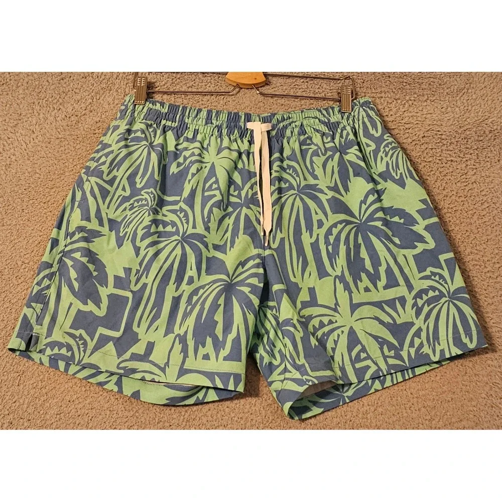 Chubbies Mens Swim Trunks Large Green Blue Palm Tree Tropical 5.5 Inseam Shorts